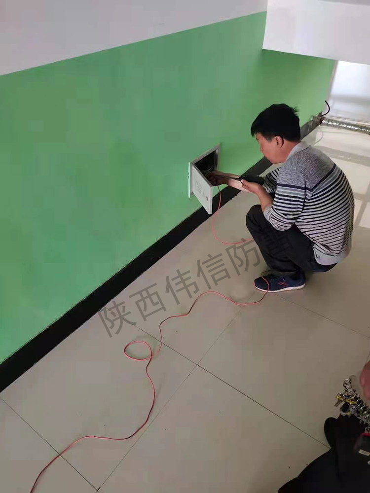咸陽三原防空反導(dǎo)學(xué)院防雷檢測(cè)現(xiàn)場(chǎng)圖2